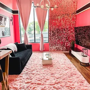 Holiday home Dolly's Glam Getaway - Glittering Gem Near Broadway, Nashville